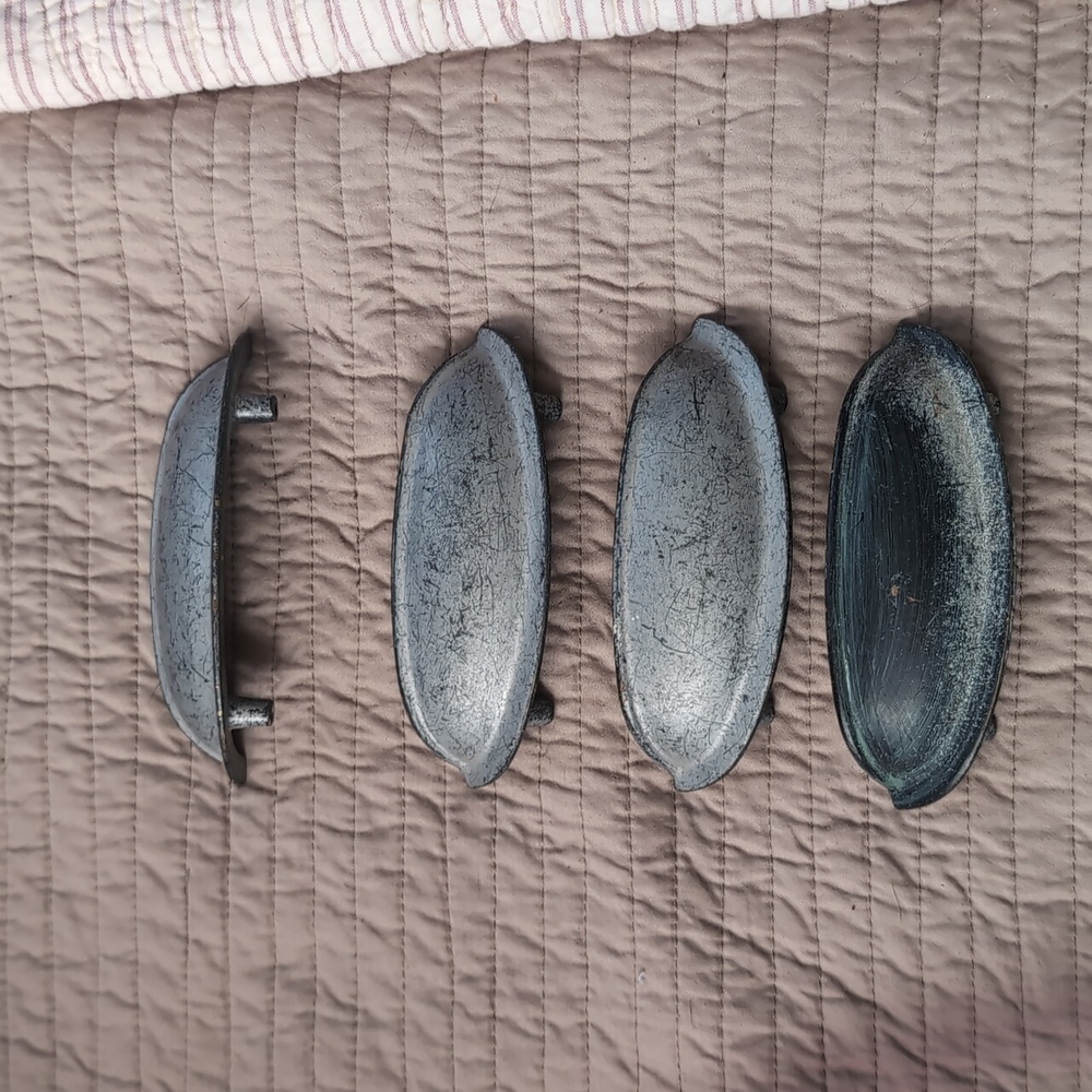 4 Piece Cup Drawer Pulls